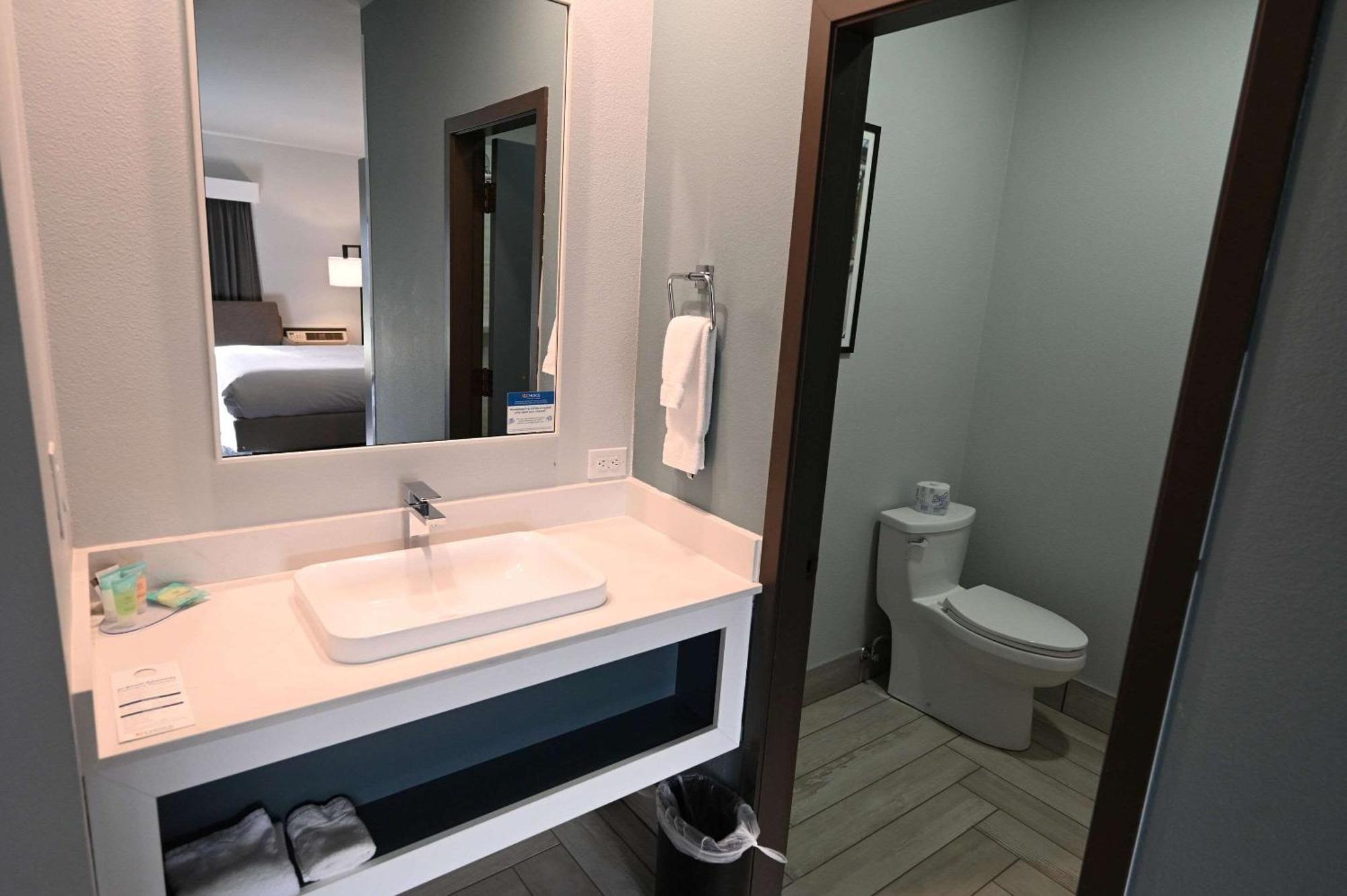 Edgewater Inn And Suites, Ascend Hotel Collection Coos Bay Eksteriør billede