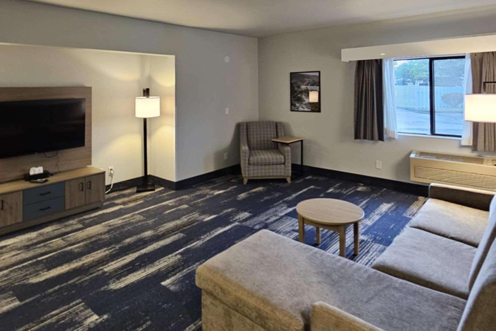 Edgewater Inn And Suites, Ascend Hotel Collection Coos Bay Eksteriør billede