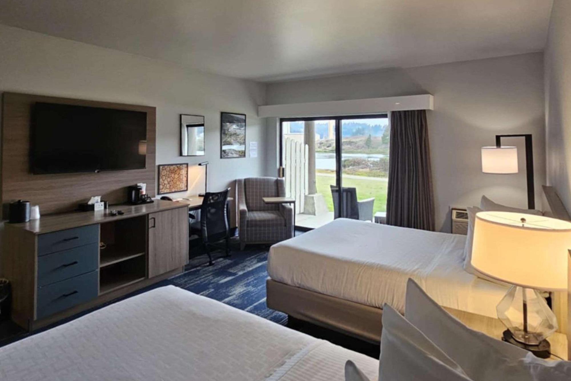 Edgewater Inn And Suites, Ascend Hotel Collection Coos Bay Eksteriør billede