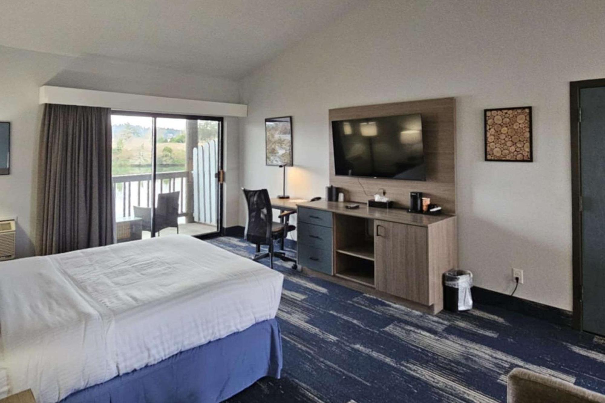 Edgewater Inn And Suites, Ascend Hotel Collection Coos Bay Eksteriør billede